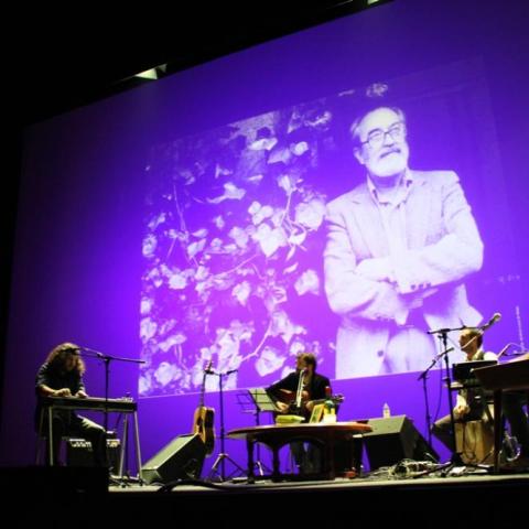 'Entre el amor y la sombra'. Homenaje al poeta Ángel González.